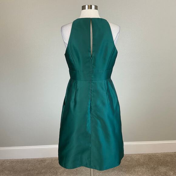 Alfred Sung Green Satin Cocktail Dress Size 8 Sleeveless Pleated Fit and Flare - Picture 6 of 13
